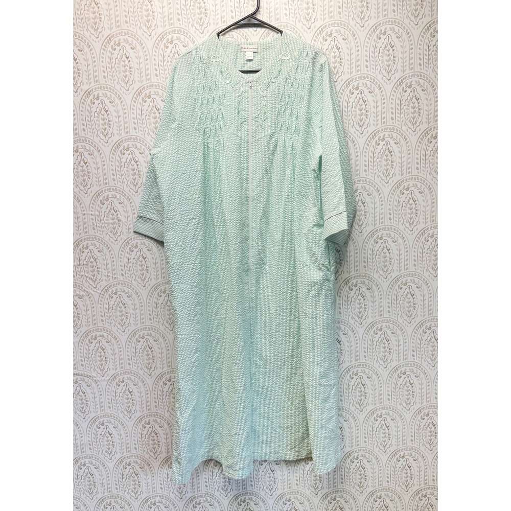 Miss Elaine Robe Women XL Green Seersucker Zip Front Embroidered Smocked Lounger